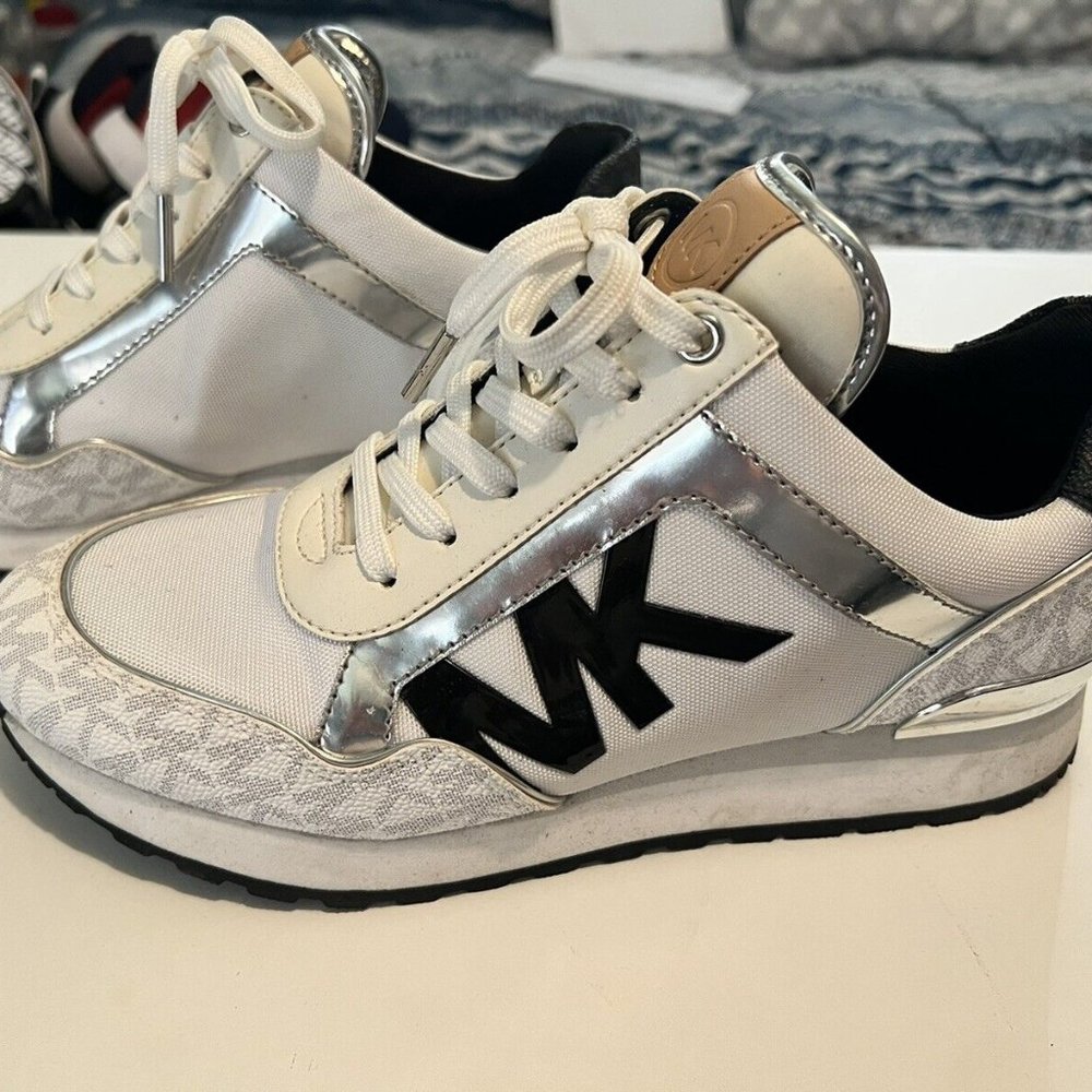Michael Kors Women's Maddy Two-Tone Logo Trainer Sneakers Sz 7